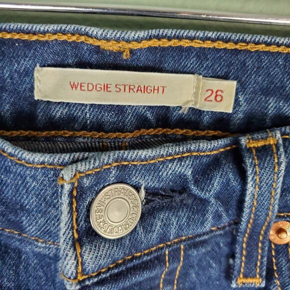 Levi's Women's Premium Wedgie Straight Big E High Rise Button Fly Jeans Size 26 - Picture 3 of 11